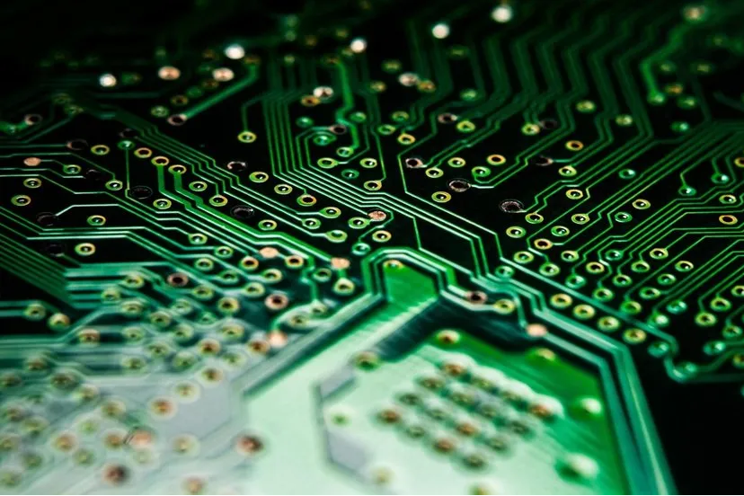 The Role of Ground Planes in Reducing Electromagnetic Interference