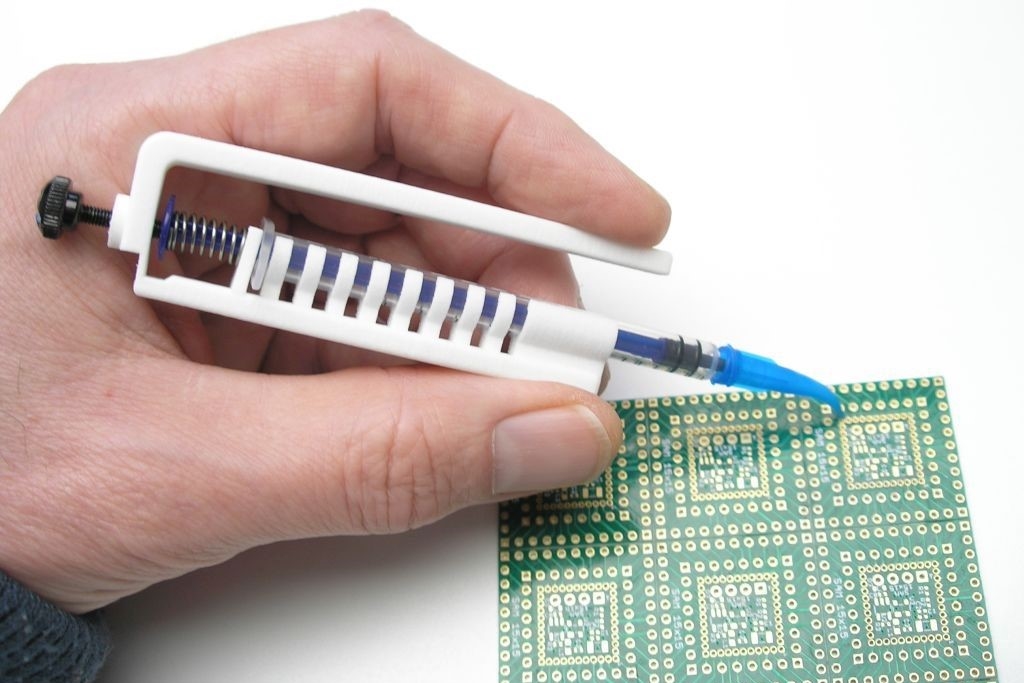 Mastering Manual Solder Paste Application: A Step-by-Step Guide for Hobbyists
