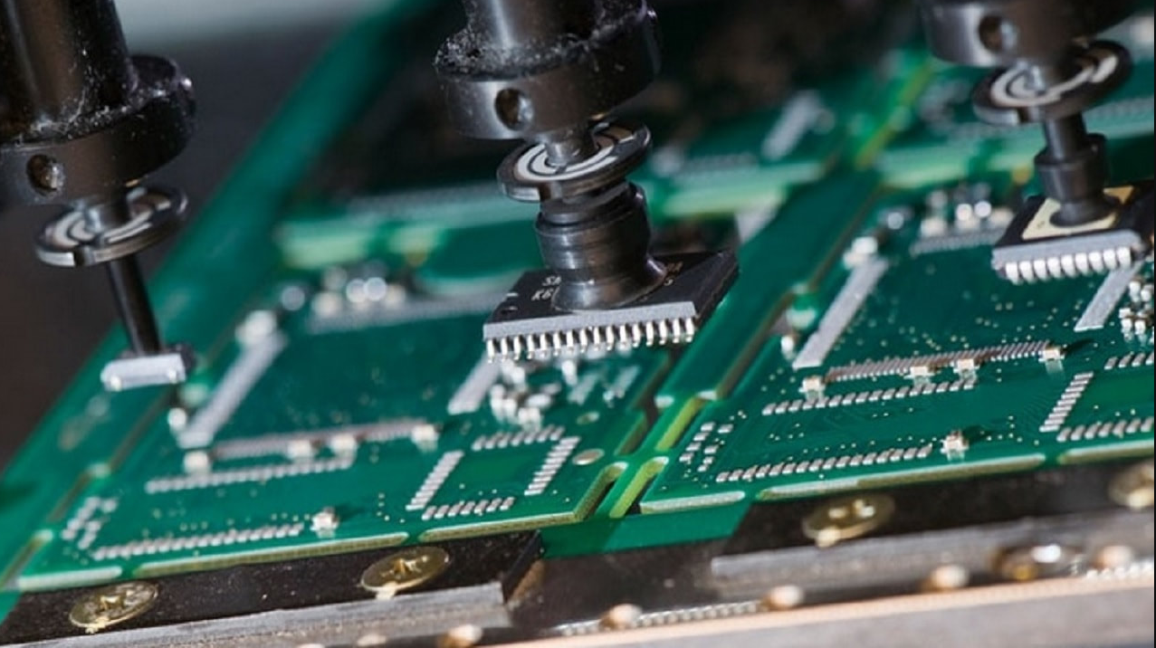 Pick and Place Perfection: Maximizing Efficiency in SMT Component Placement