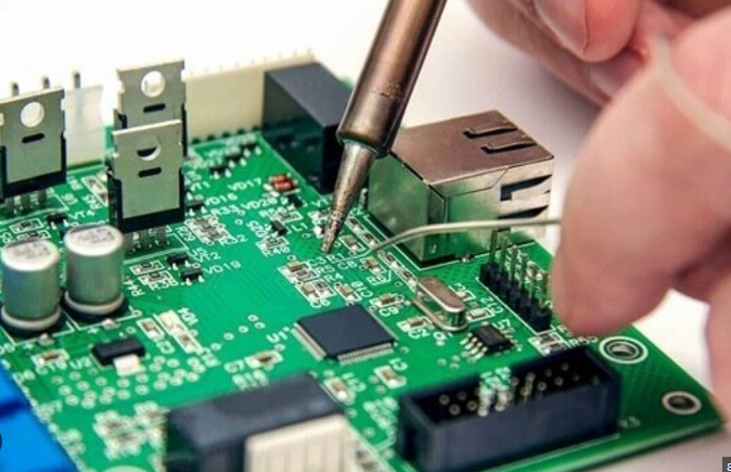 Essential Tools for Hand-Assembling Mixed Technology PCBs