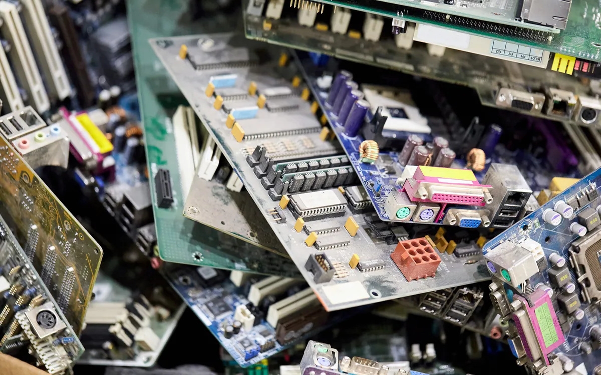 Beyond Incineration: Advanced Technologies for PCB Recycling and Material Separation