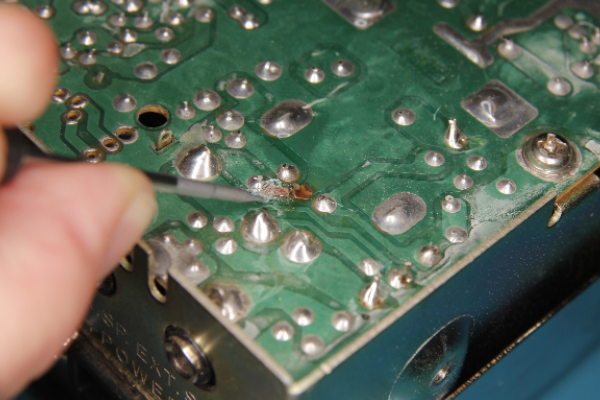 Conductive Ink vs. Jumper Wires: Which PCB Trace Repair Method is Best?