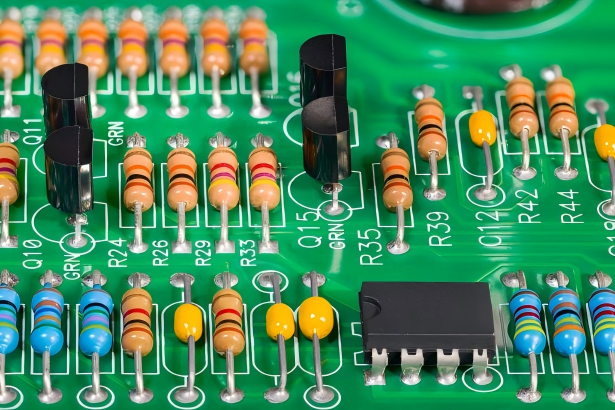 Bending the Rules: Component Lead Forming Techniques in Leaded Assembly