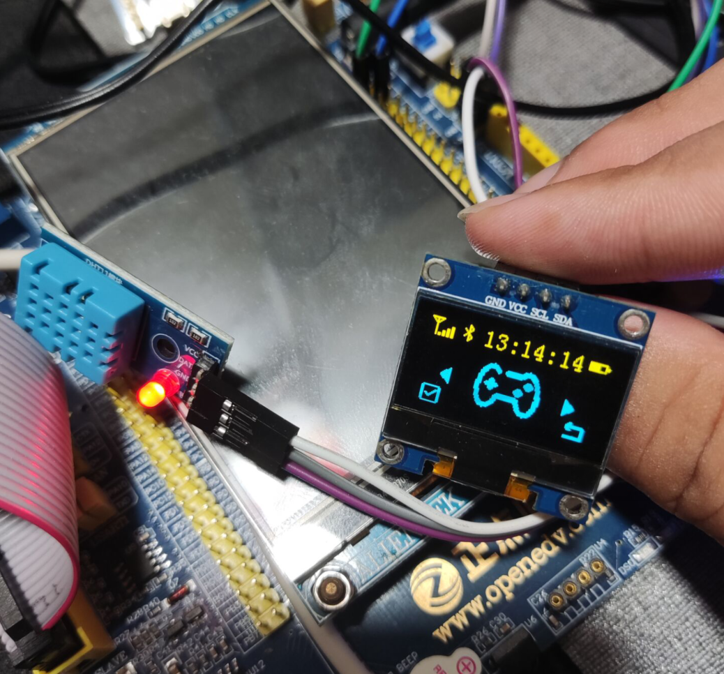 Hardware photo