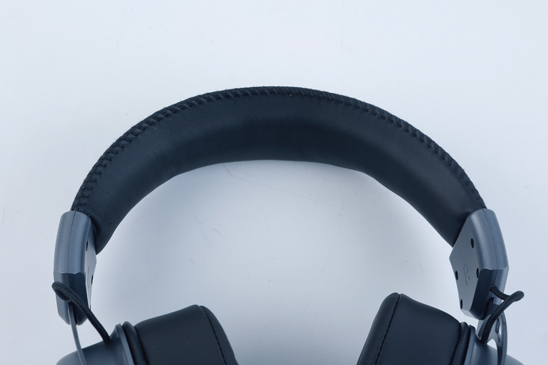 VH800 integrated headband wrapped in protein leather