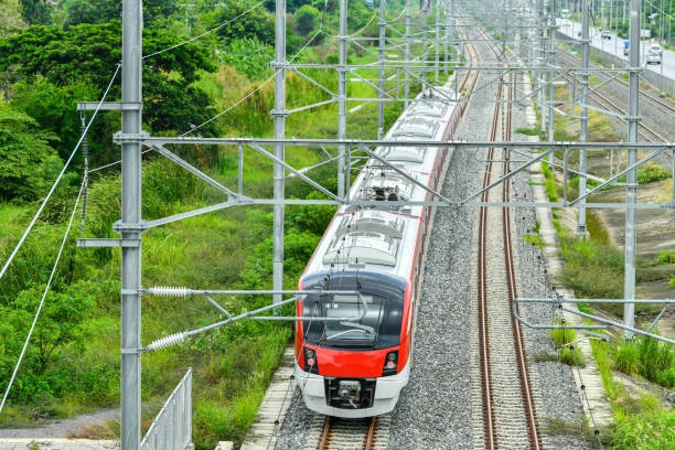 How 5G-R Differs from GSM-R and Public 5G