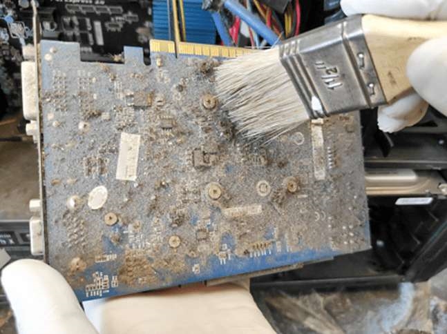 Aerosol vs other Spray for Best Practices in Cleaning PCB