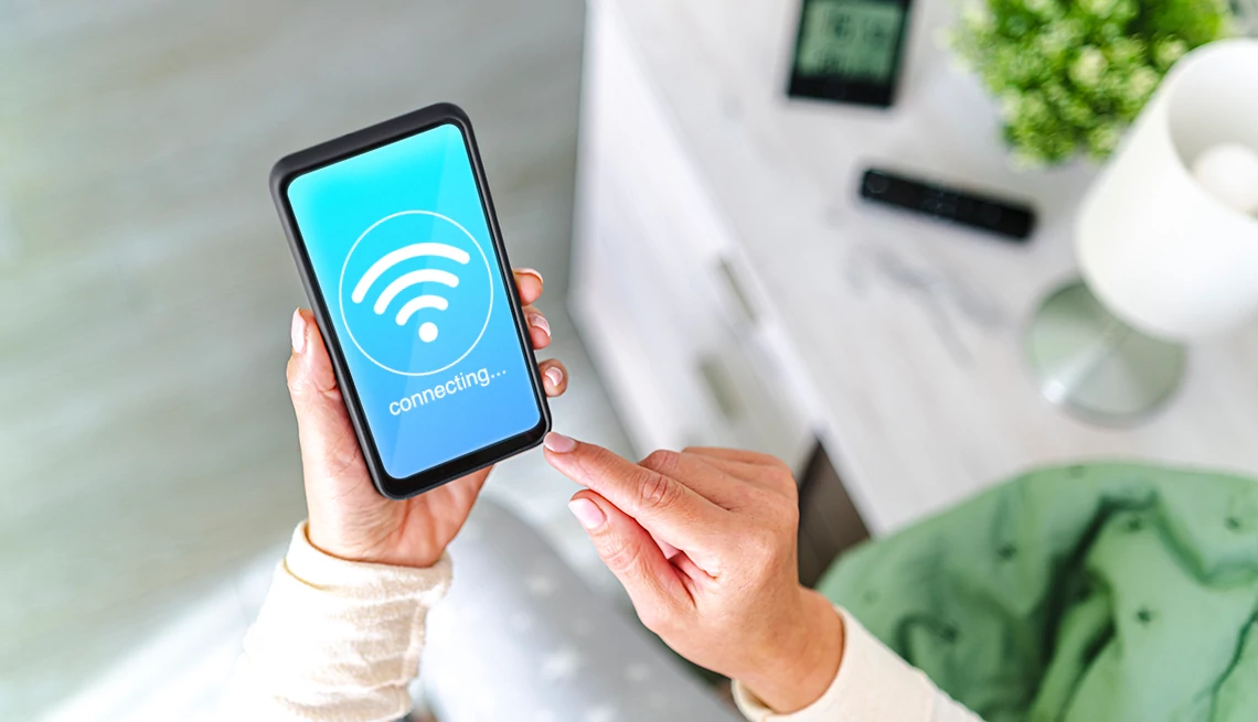 Mobile Intelligent Networking vs Home Wi-Fi