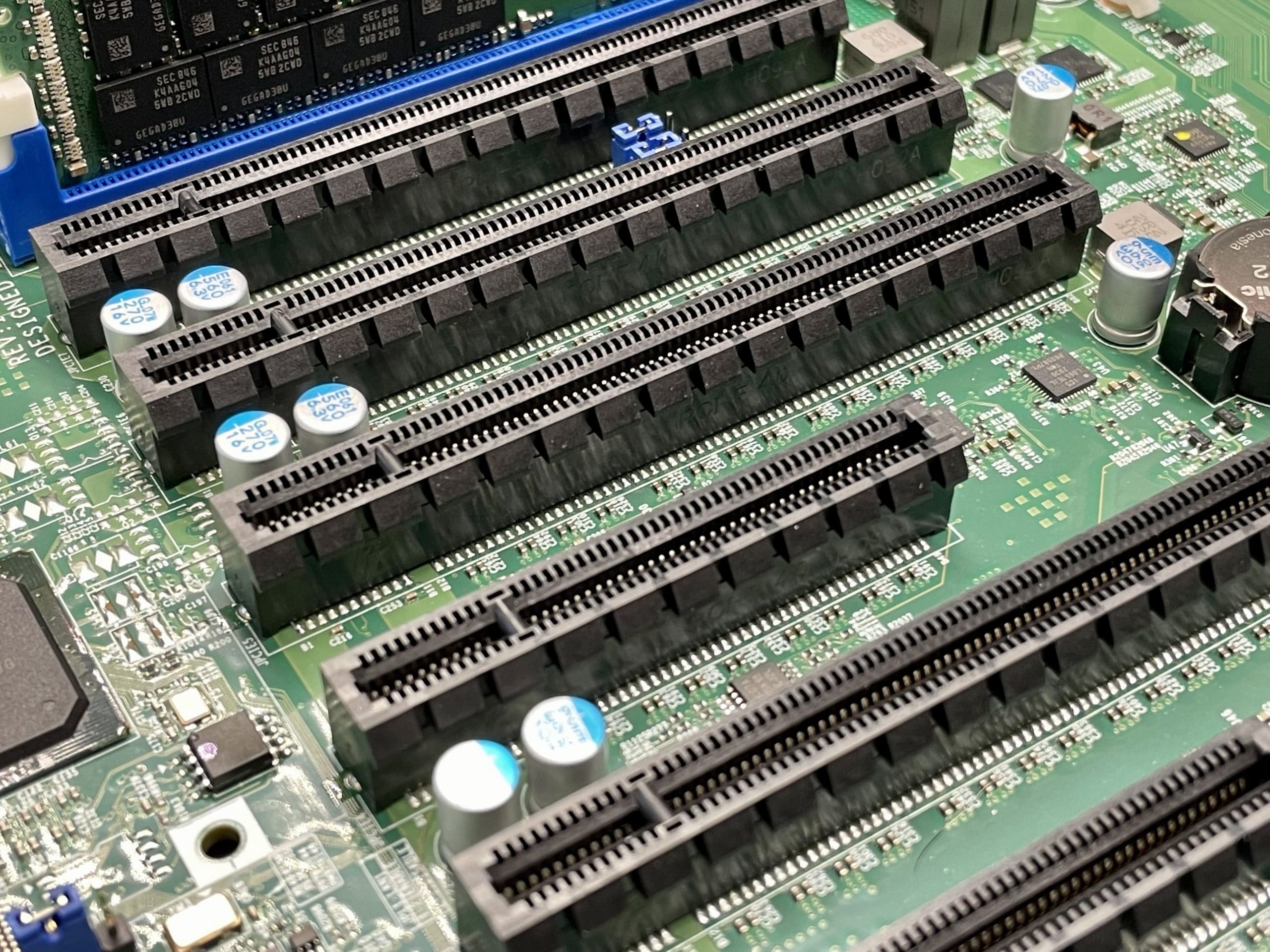 Server Architecture: Memory Interfaces and Interconnect ICs