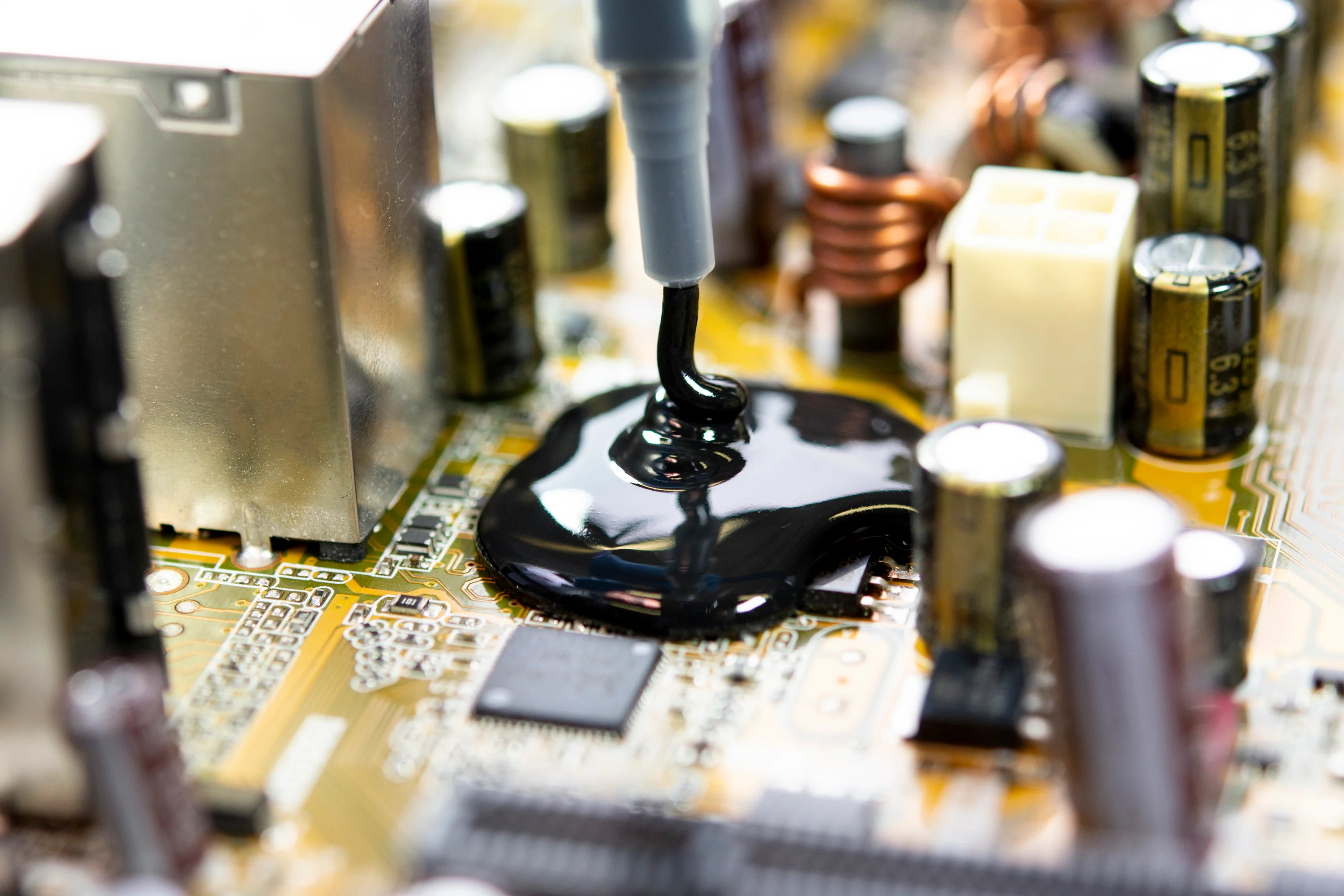 Epoxy vs. Silicone: Selecting the Optimal Potting Material for Harsh Environment Electronics