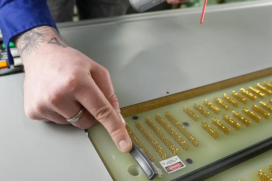 How to Choose the Right Test Probes for Accurate Functional Testing of SMT PCBs
