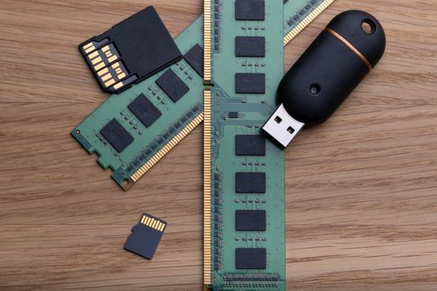 Differences Between MRAM and FRAM