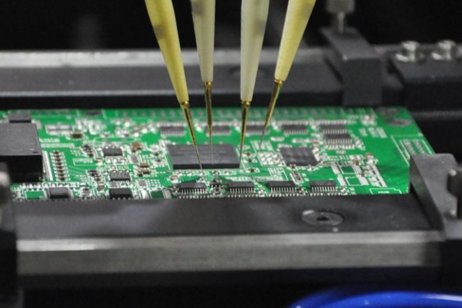 Functional test on Through Hole Technology vs. Surface Mount Technology