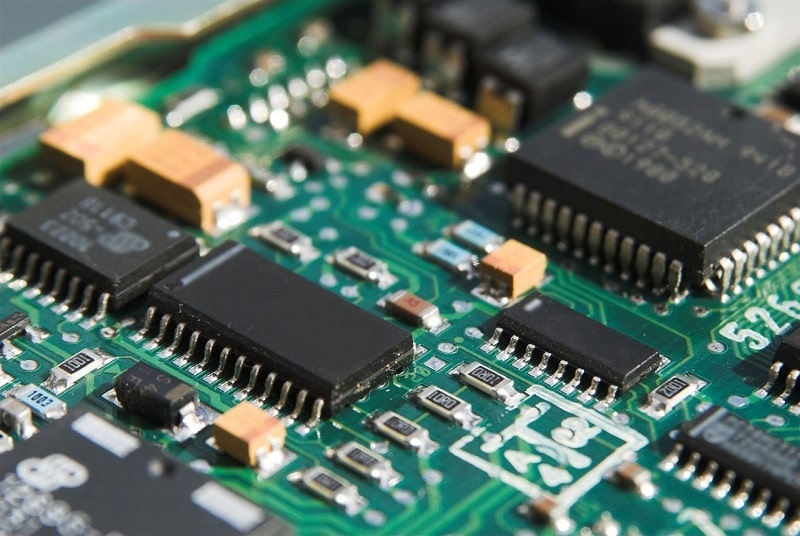 What Is an Embedded Microprocessor and Its Uses