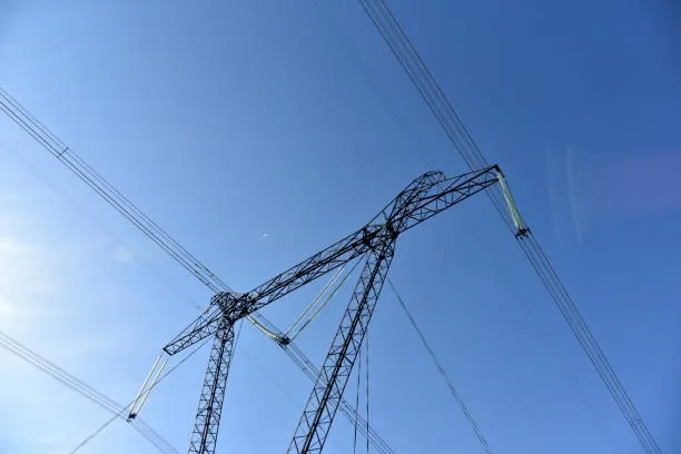 Core Technologies and Loss Characteristics of UHV Transmission