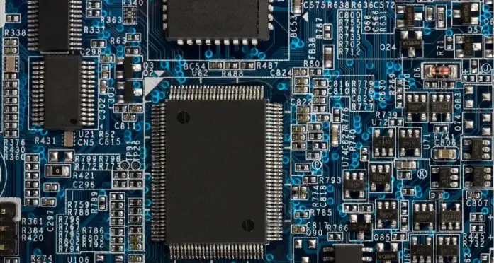 High-contrast PCB silkscreen for improved visibility