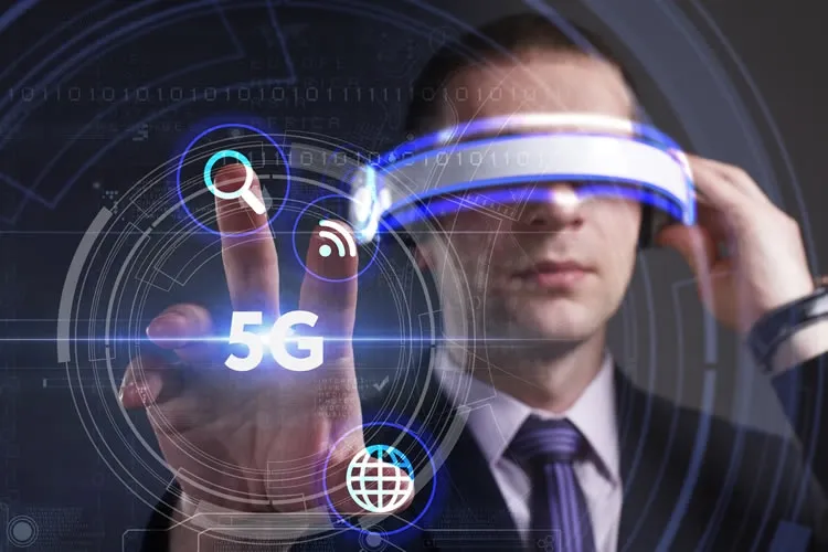 5G's Role in Advancing the AR/VR Market