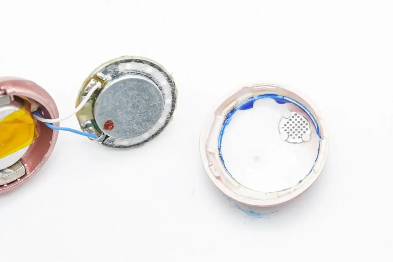 Opening the earbud along the mold seam