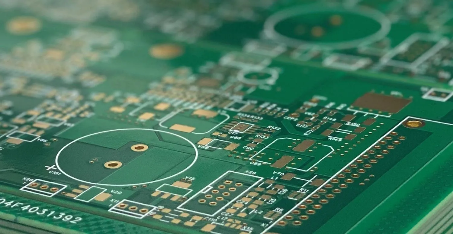 Green Solder Mask vs. No Solder Mask: When to Use and When to Skip