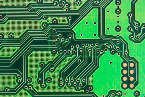 Single-sided PCB design with components and traces