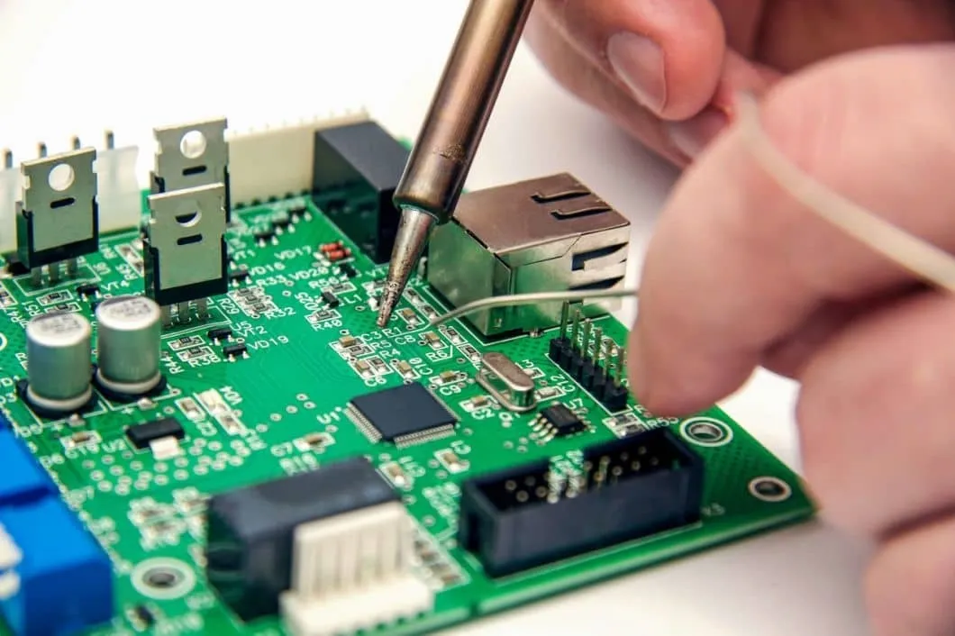 Green Soldering: Lead-Free Alternatives and Recyclable Solder Materials for PCBs