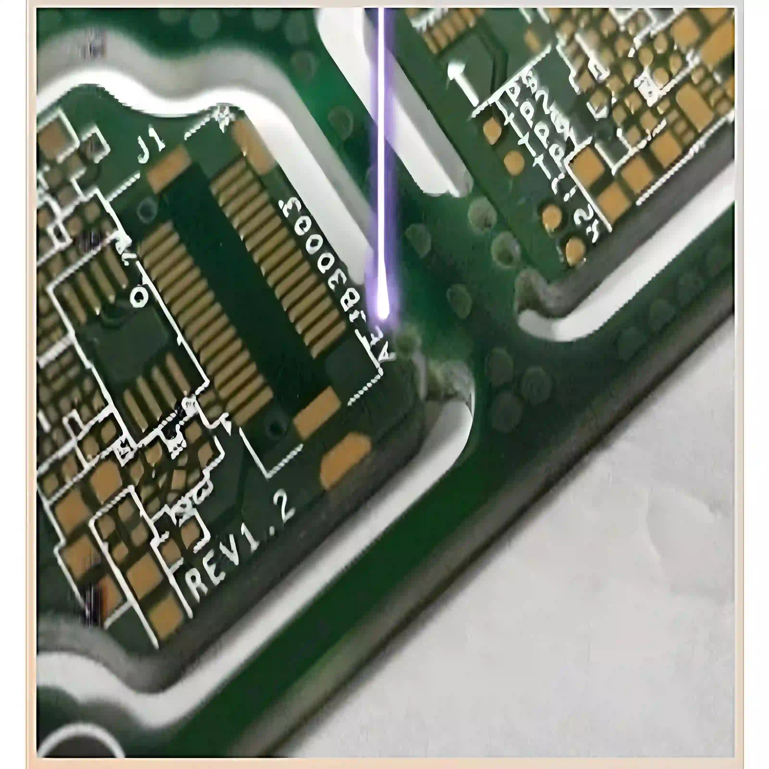 Laser PCB cutting machine separating circuit boards