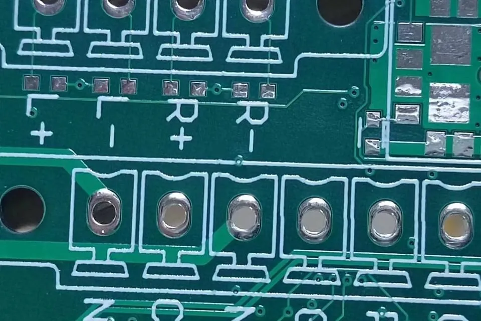 PCB recommendation - How copper and matte solder mask contact