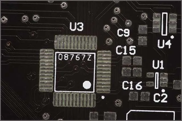 Black Solder Mask: Aesthetics vs. Functionality