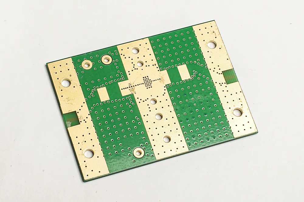 PCB layout showing blind vias and anti-pads for signal integrity.