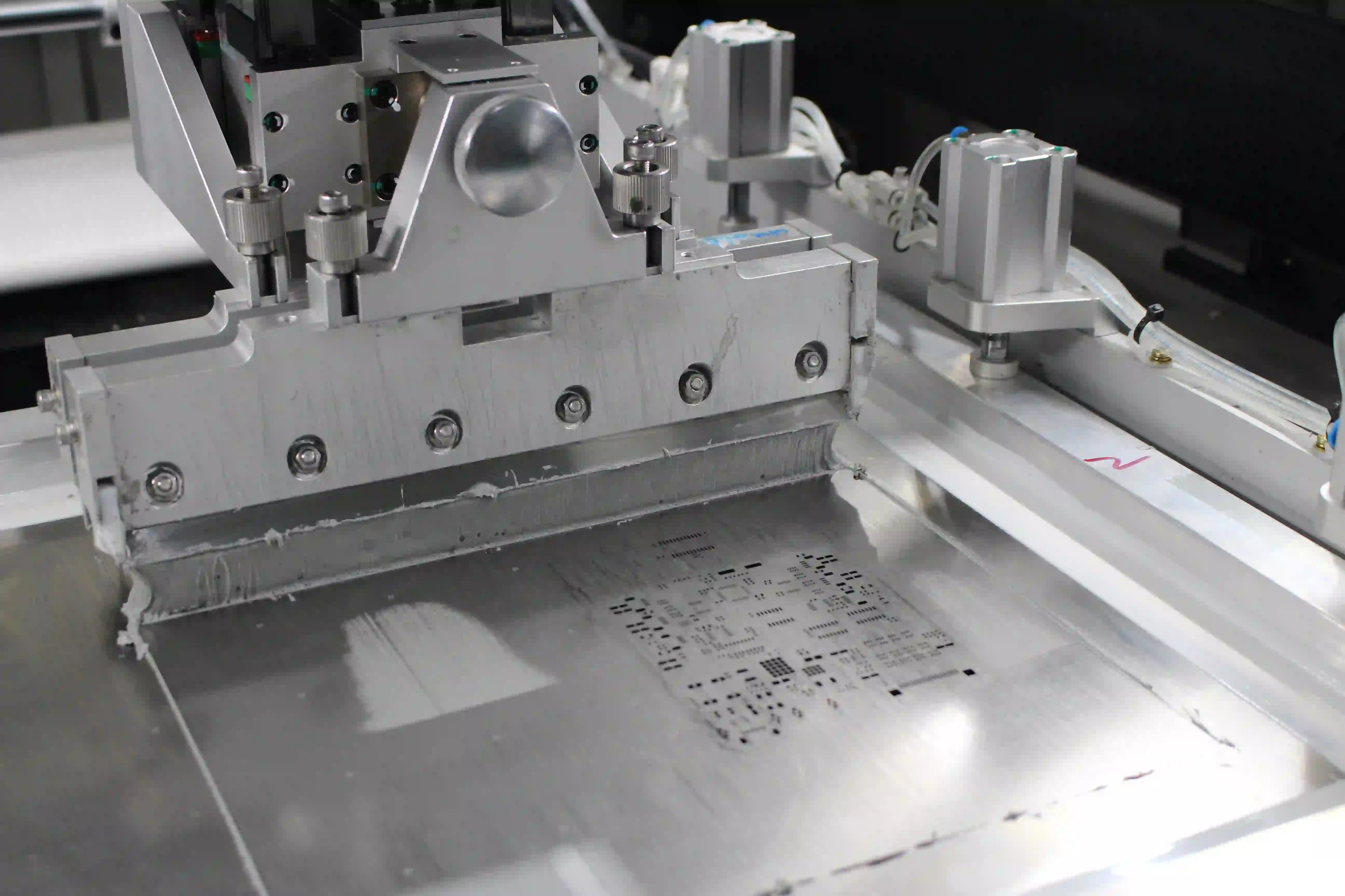 Solder paste application on PCB for SMT assembly