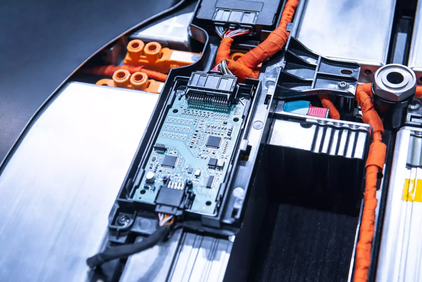 EV battery management system with Metal Core PCB for heat transfer