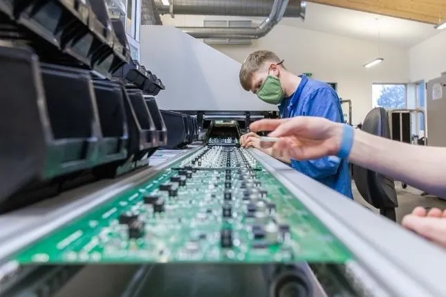 Wave Soldering Machine Cleaning: A Step by Step Guide