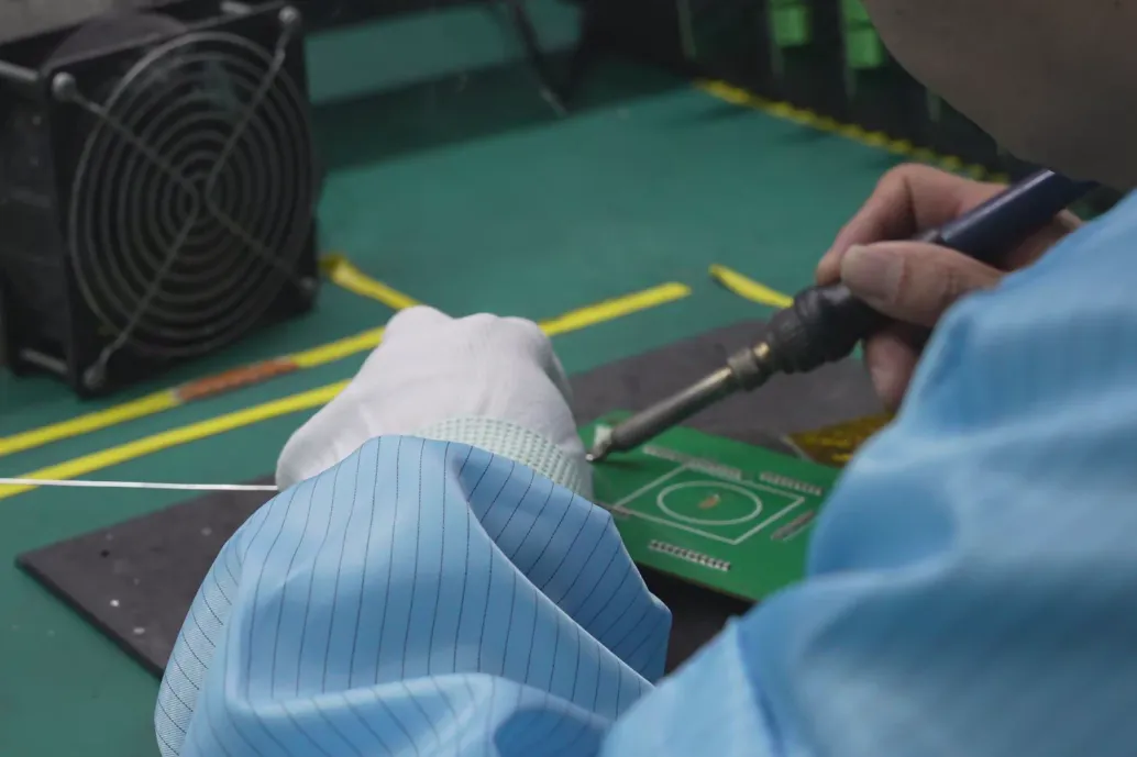 hand soldering