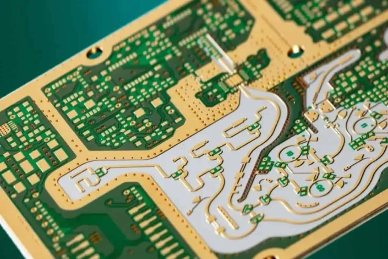 Rogers PCB Material: When to Use It for RF and Microwave Applications