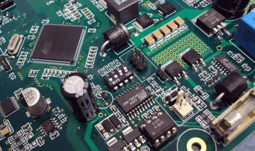 The Cost-Effective Pet Tracker PCB: Design and Component Choices