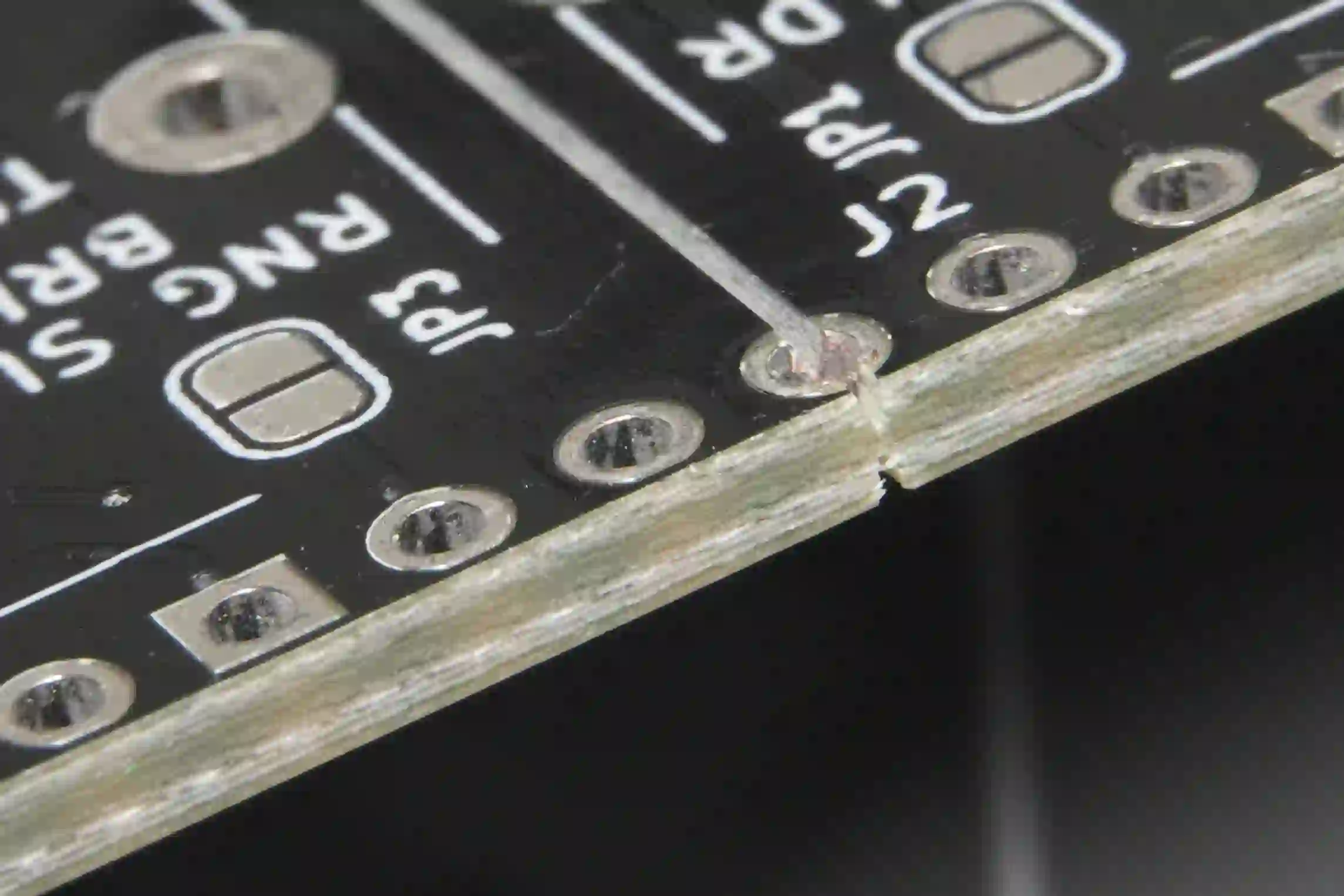 PCB panel with V-scoring lines for clean depanelization