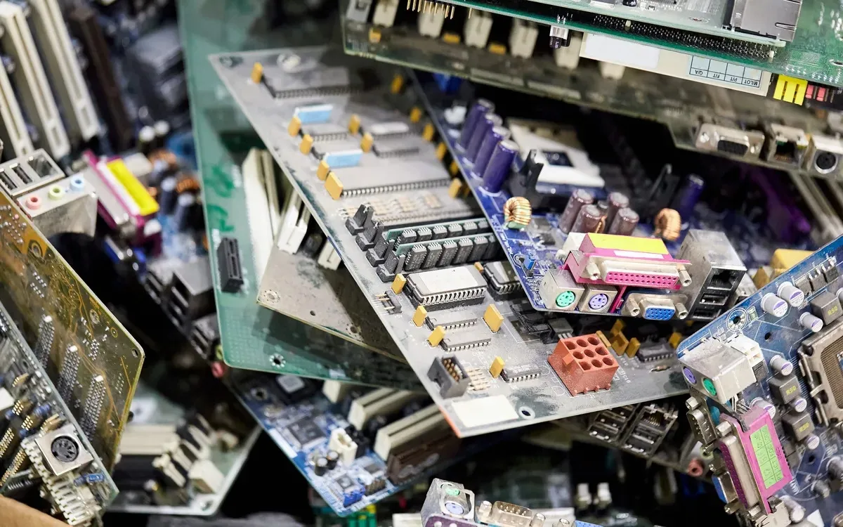 Beyond Incineration: Advanced Technologies for PCB Recycling and Material Separation