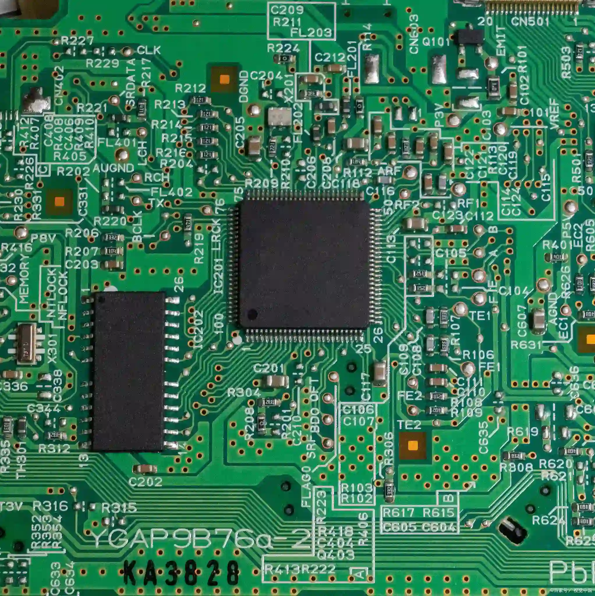Cross-section of PCB with embedded components for compact design