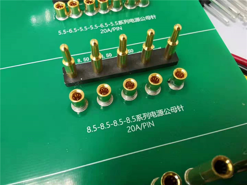 High-current PCB connector for power applications