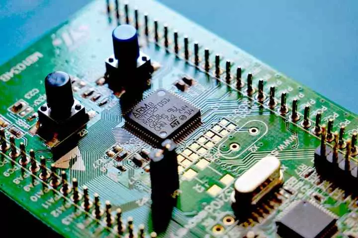 Reliable soldered PCB with ENIG finish after black pad prevention