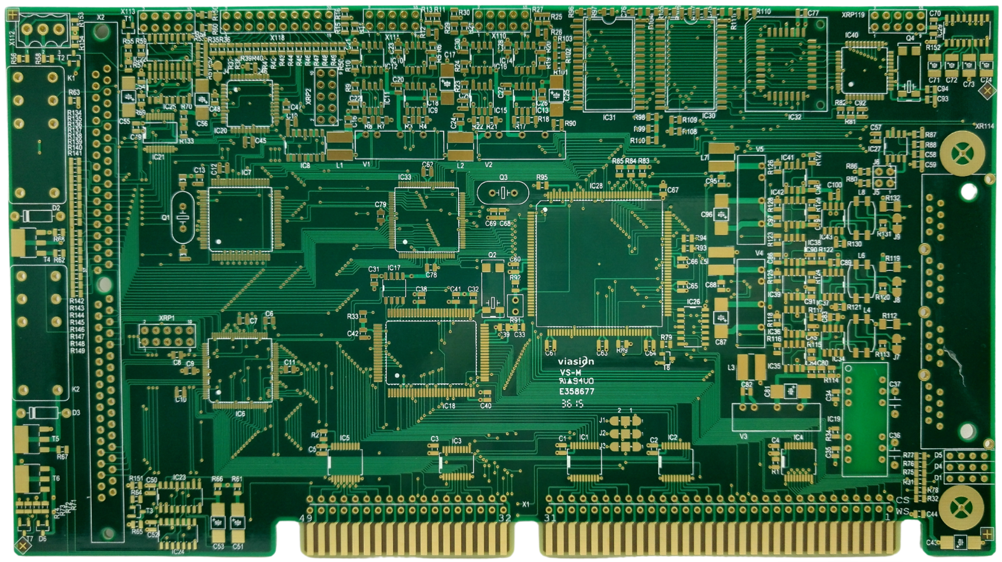 PCB layout illustrating trace-to-pad spacing for signal integrity.