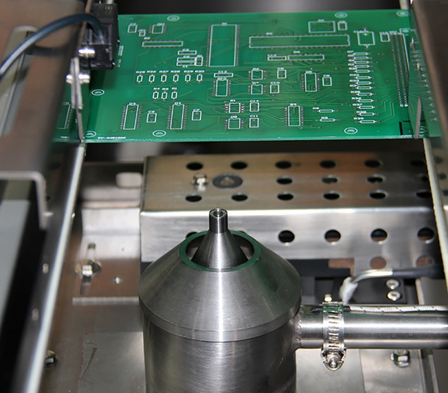 Selective soldering for double-sided PCB with mixed technology