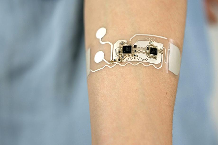 Wearable medical patch with flexible PCB for health monitoring