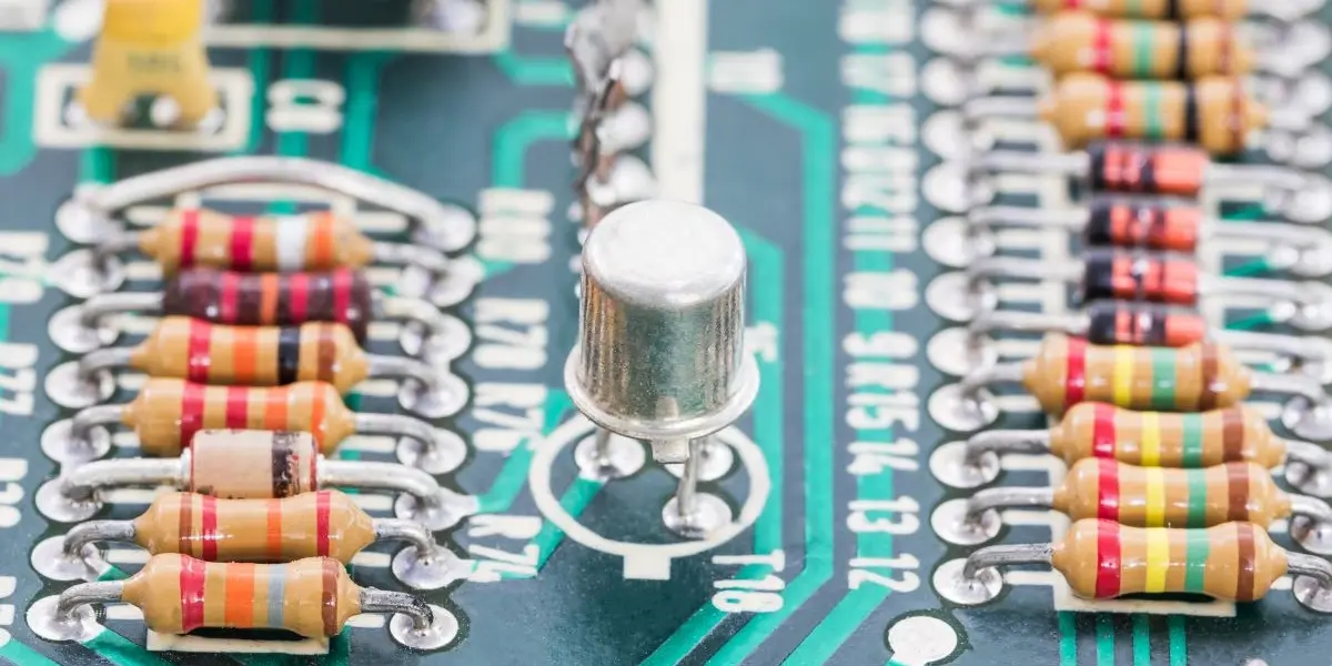 Properly soldered axial lead component on PCB
