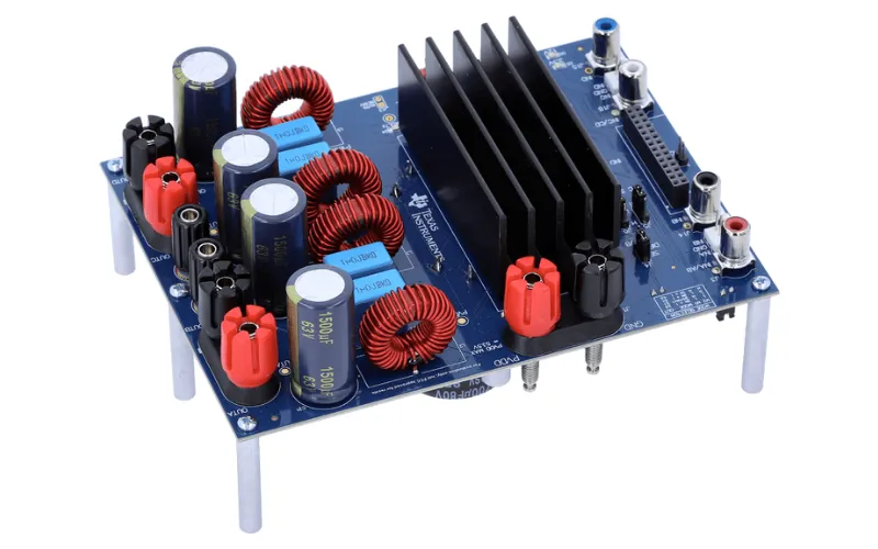 Audio amplifier PCB prototype with key components
