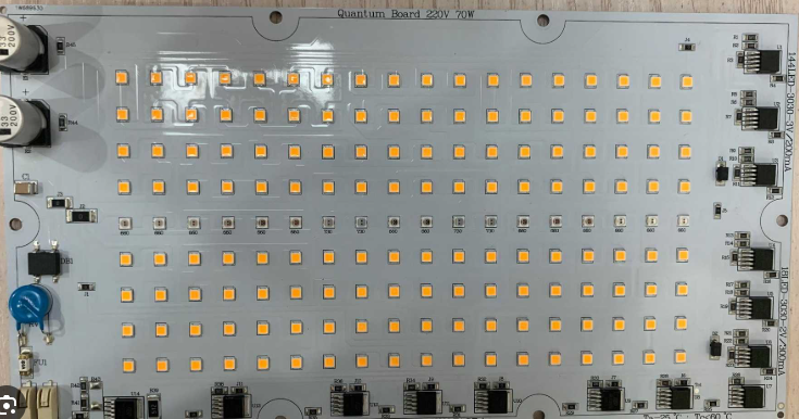 Single layer PCB layout for a simple LED circuit in DIY electronics