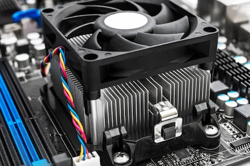 Cooling solutions for video PCB with heat sink and fan