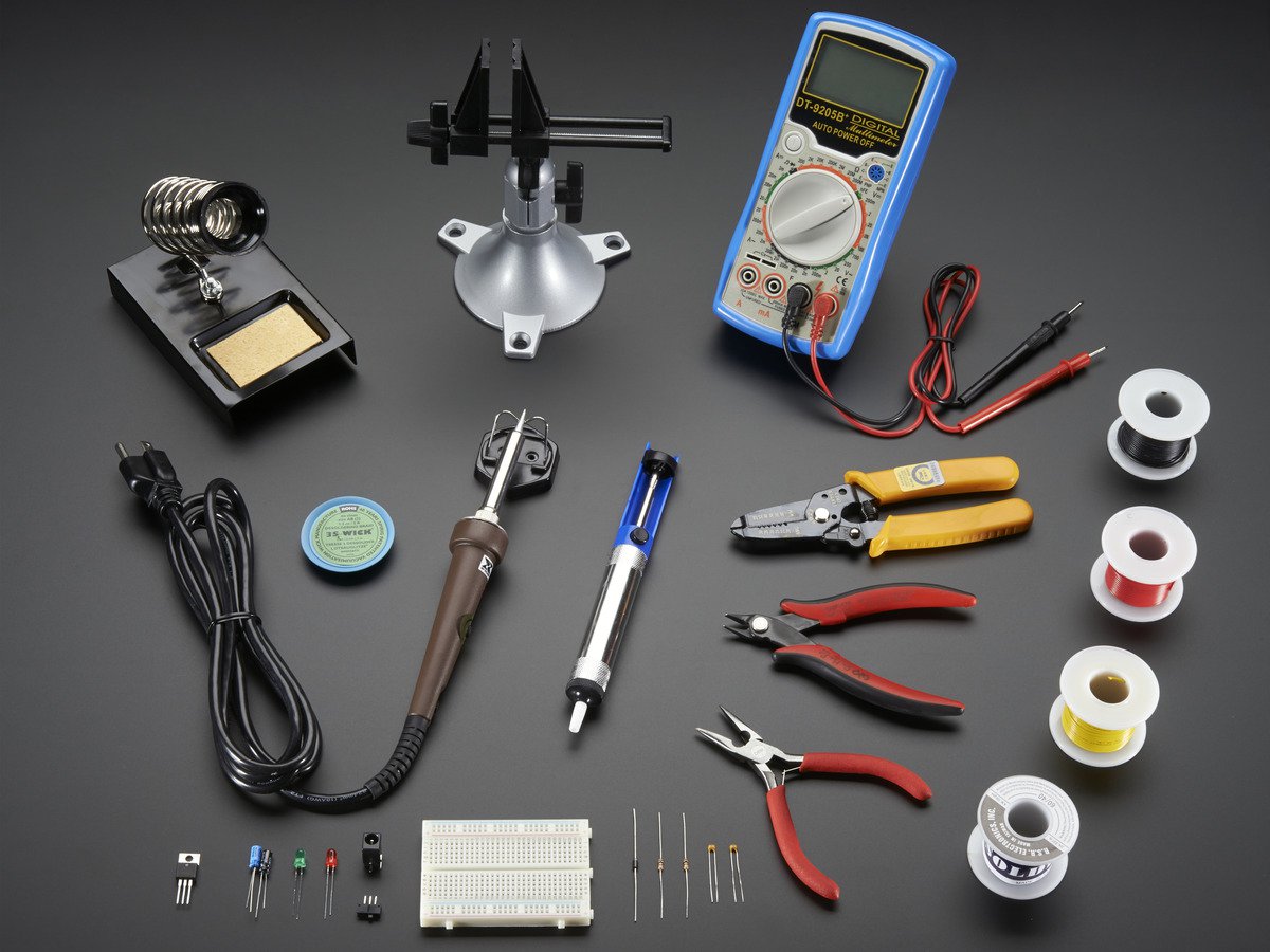 Soldering tools for PCB components on a workbench