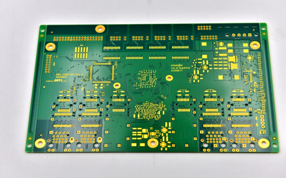 Microwave avionics PCB using hydrocarbon ceramic material for radar systems