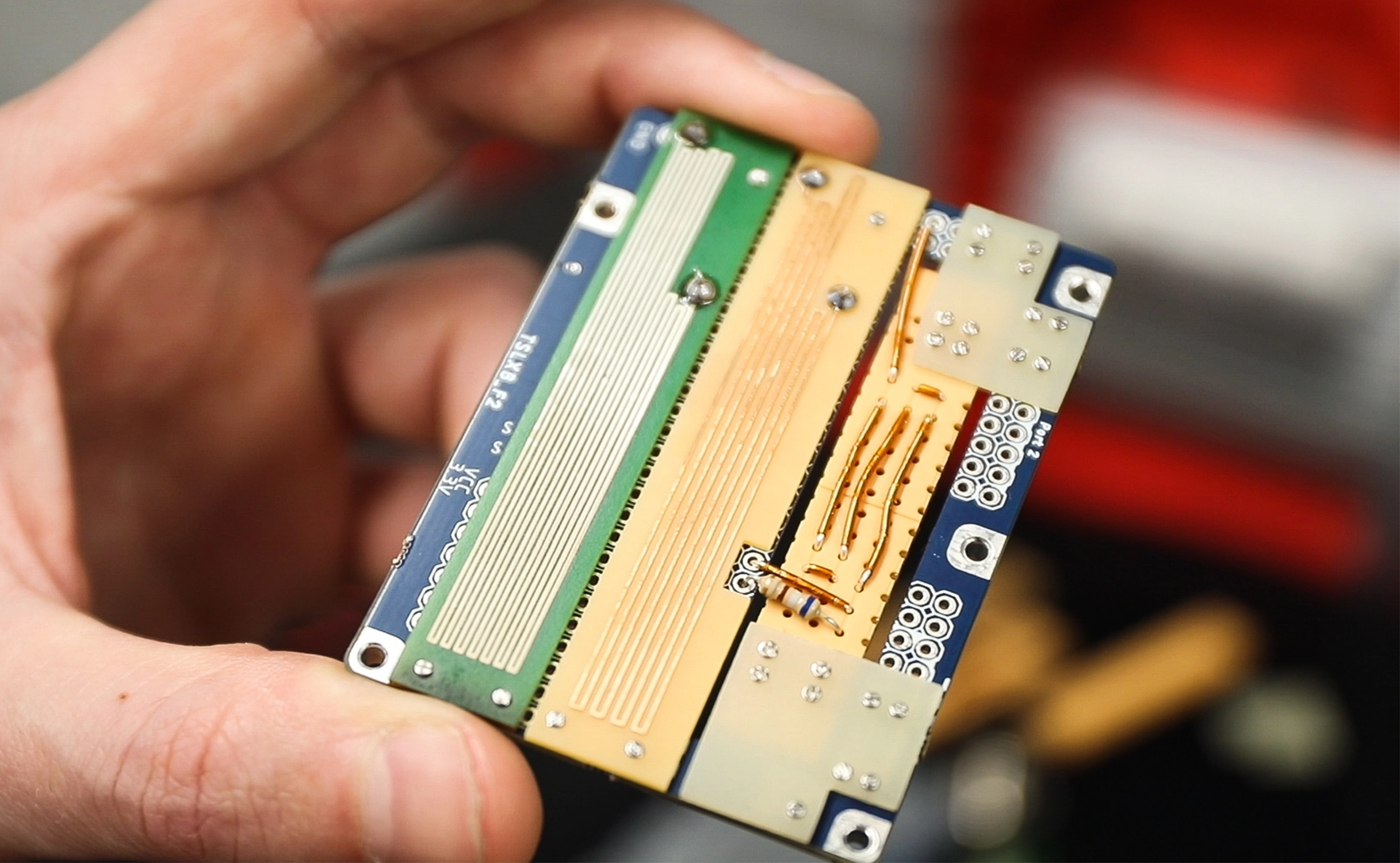 Comparison of traditional PCB and 3D printed PCB for prototyping